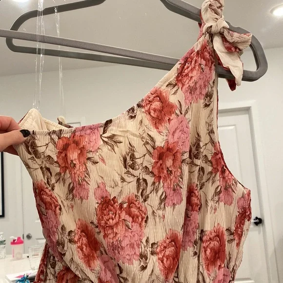 One shoulder floral dress - Picture 2 of 5